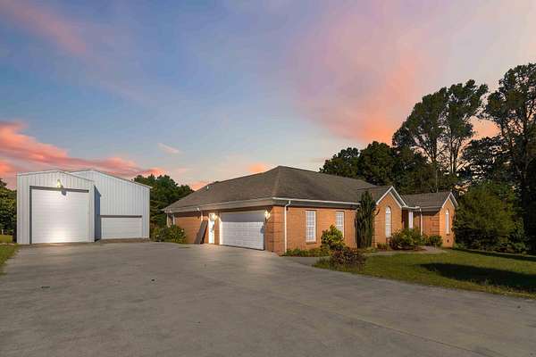 1.66 Acres of Residential Land with Home for Sale in Corbin, Kentucky