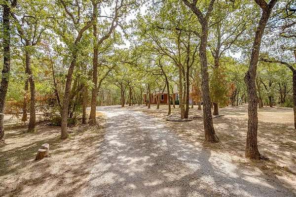 3.66 Acres of Residential Land with Home for Sale in Bridgeport, Texas