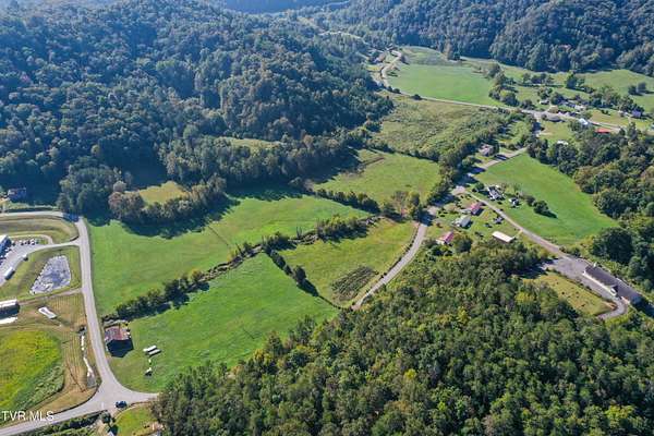 32.5 Acres of Agricultural Land for Sale in Sneedville, Tennessee