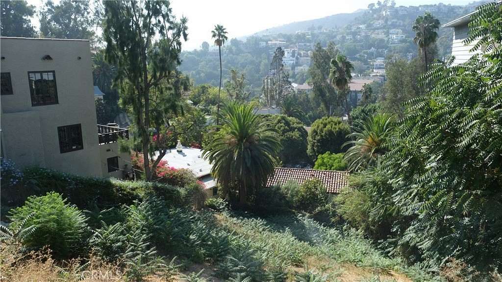0.12 Acres of Land for Sale in Los Angeles, California