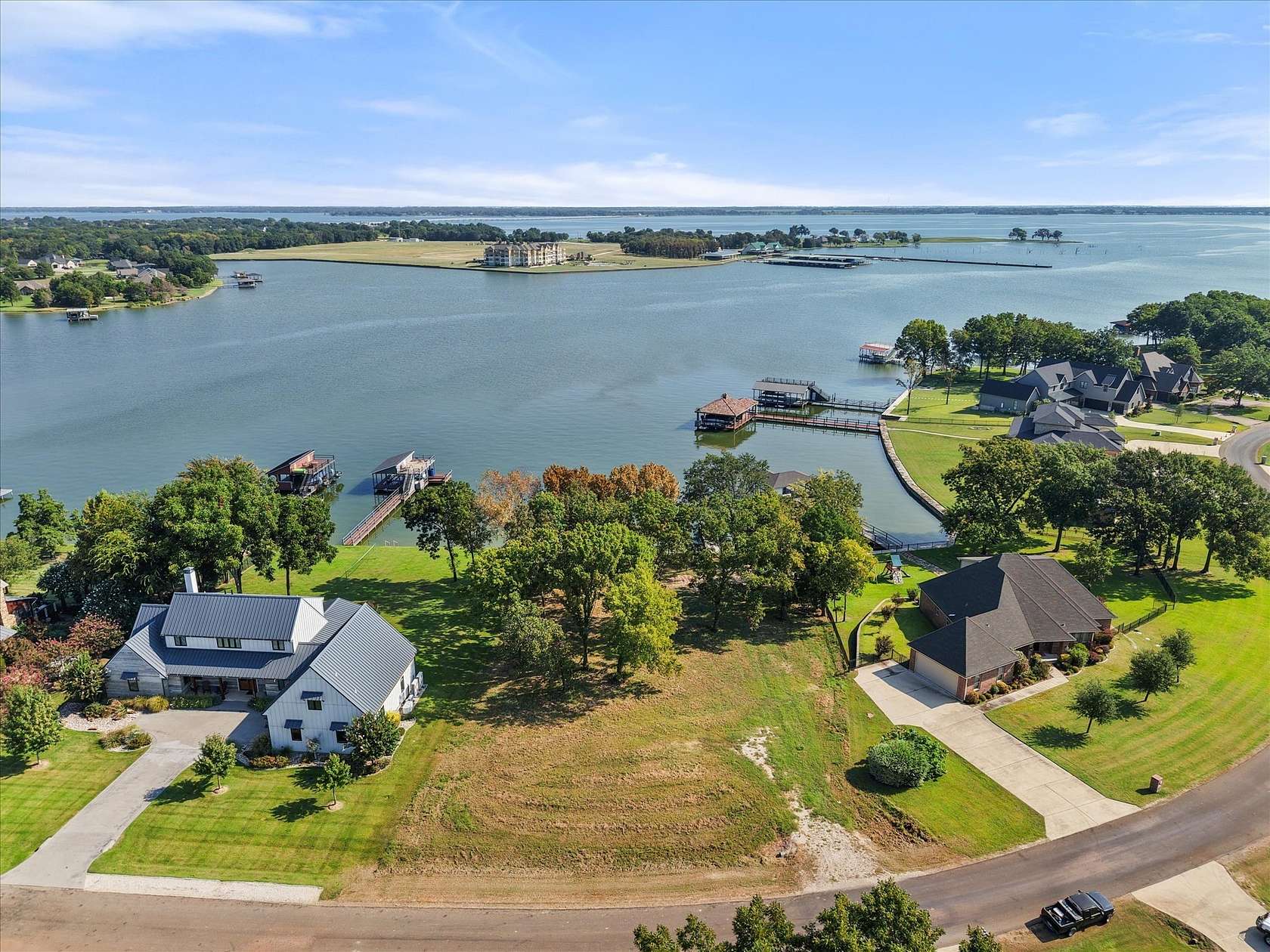 0.64 Acres of Residential Land for Sale in Corsicana, Texas