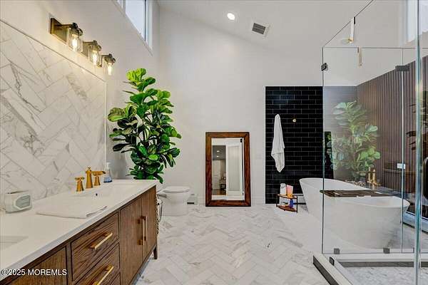 1.5 Acres of Residential Land with Home for Sale in Middletown, New Jersey