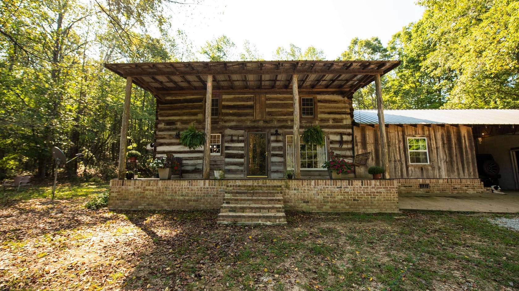 15.5 Acres of Land with Home for Sale in Lawrenceburg, Tennessee