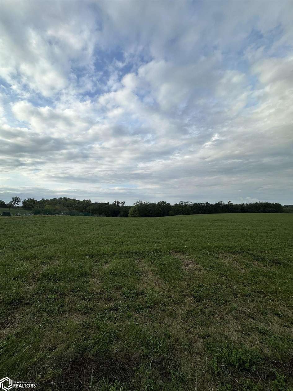 4.5 Acres of Residential Land for Sale in Blakesburg, Iowa
