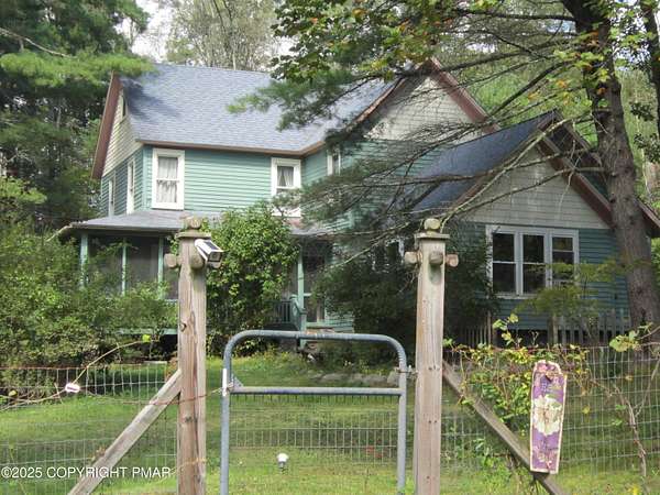 1.5 Acres of Residential Land with Home for Sale in Cresco, Pennsylvania