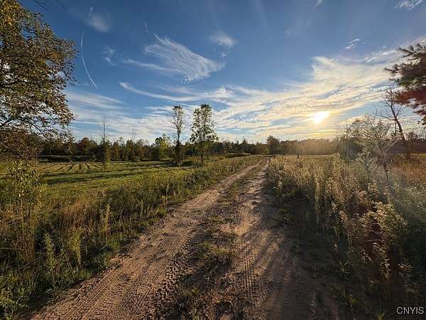 25 Acres of Recreational Land for Sale in Central Square, New York