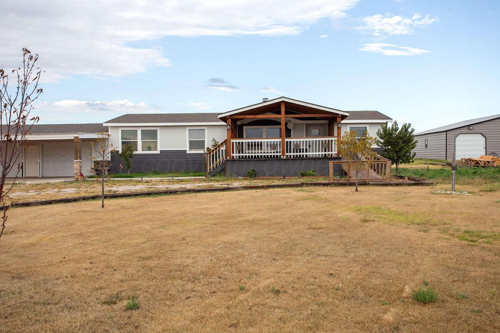 2.5 Acres of Residential Land with Home for Sale in Amarillo, Texas