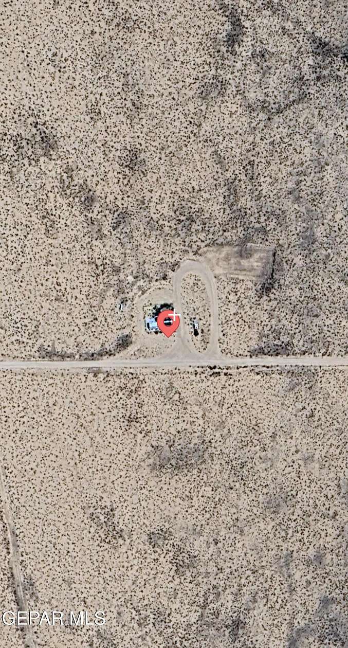 5 Acres of Land for Sale in Salt Flat, Texas