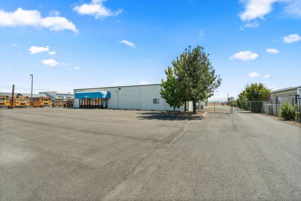 2 Acres of Improved Commercial Land for Sale in White City, Oregon