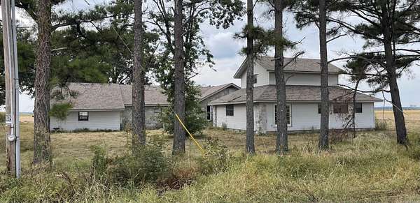 2 Acres of Residential Land with Home for Sale in Jonesboro, Arkansas