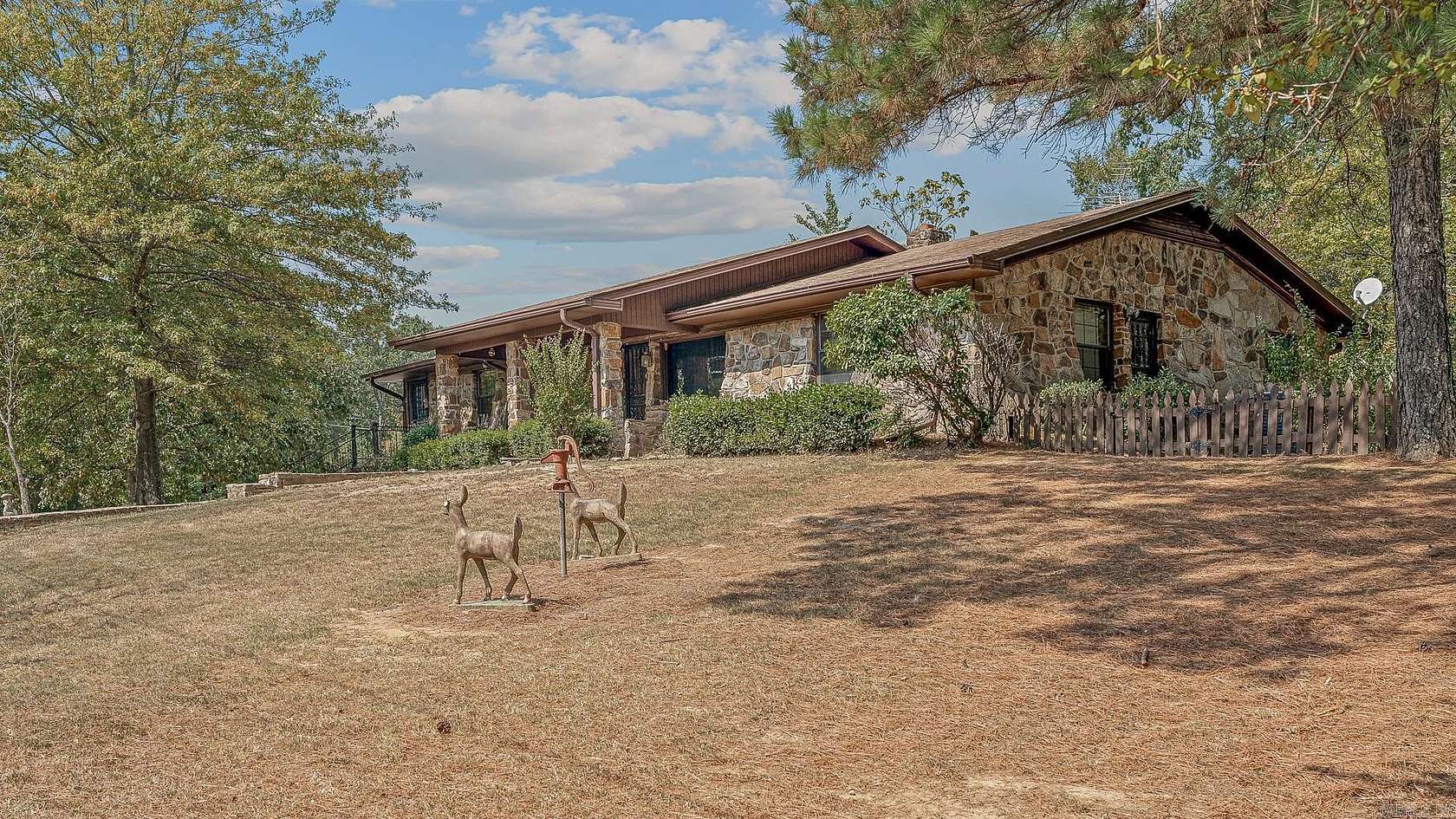 5 Acres of Residential Land with Home for Sale in Harrisburg, Arkansas