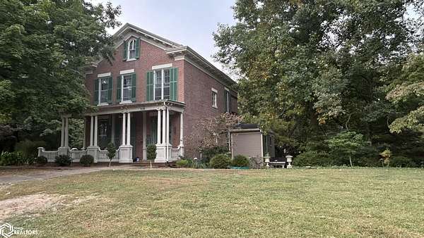 1.75 Acres of Residential Land with Home for Sale in Warsaw, Illinois