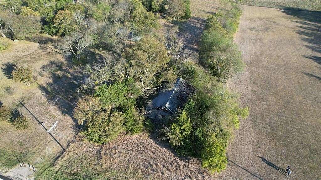 1 Acre of Residential Land for Sale in Commerce, Texas