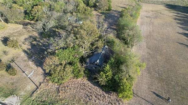 1 Acre of Residential Land for Sale in Commerce, Texas