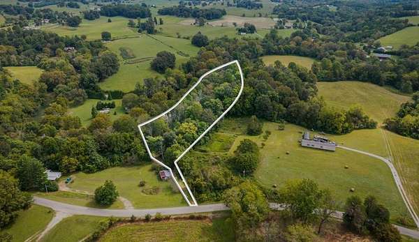 3.43 Acres of Residential Land for Auction in Sparta, Tennessee