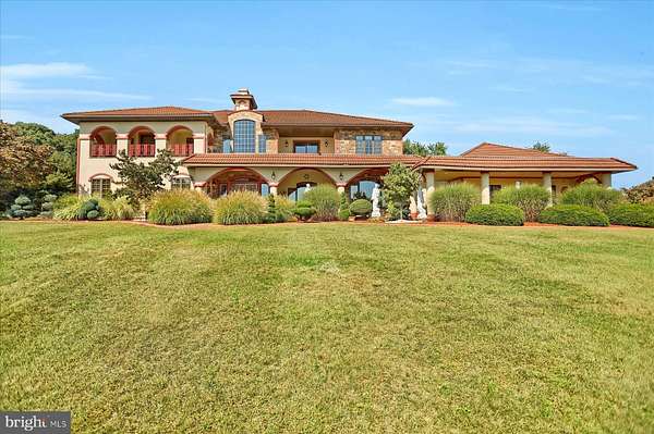 7 Acres of Residential Land with Home for Sale in Selinsgrove, Pennsylvania