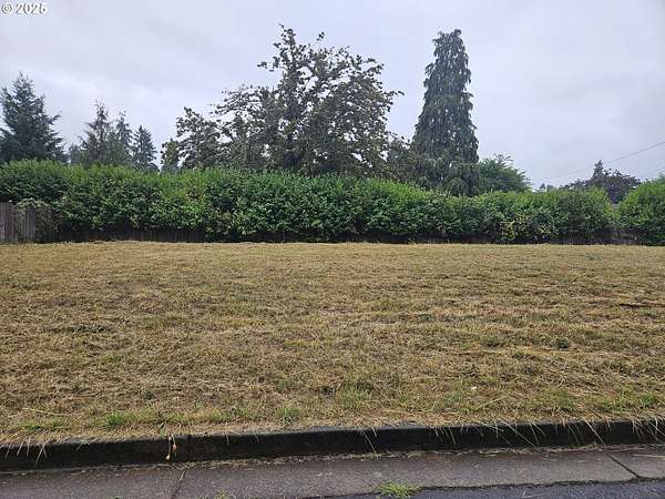 0.15 Acres of Residential Land for Sale in Cottage Grove, Oregon