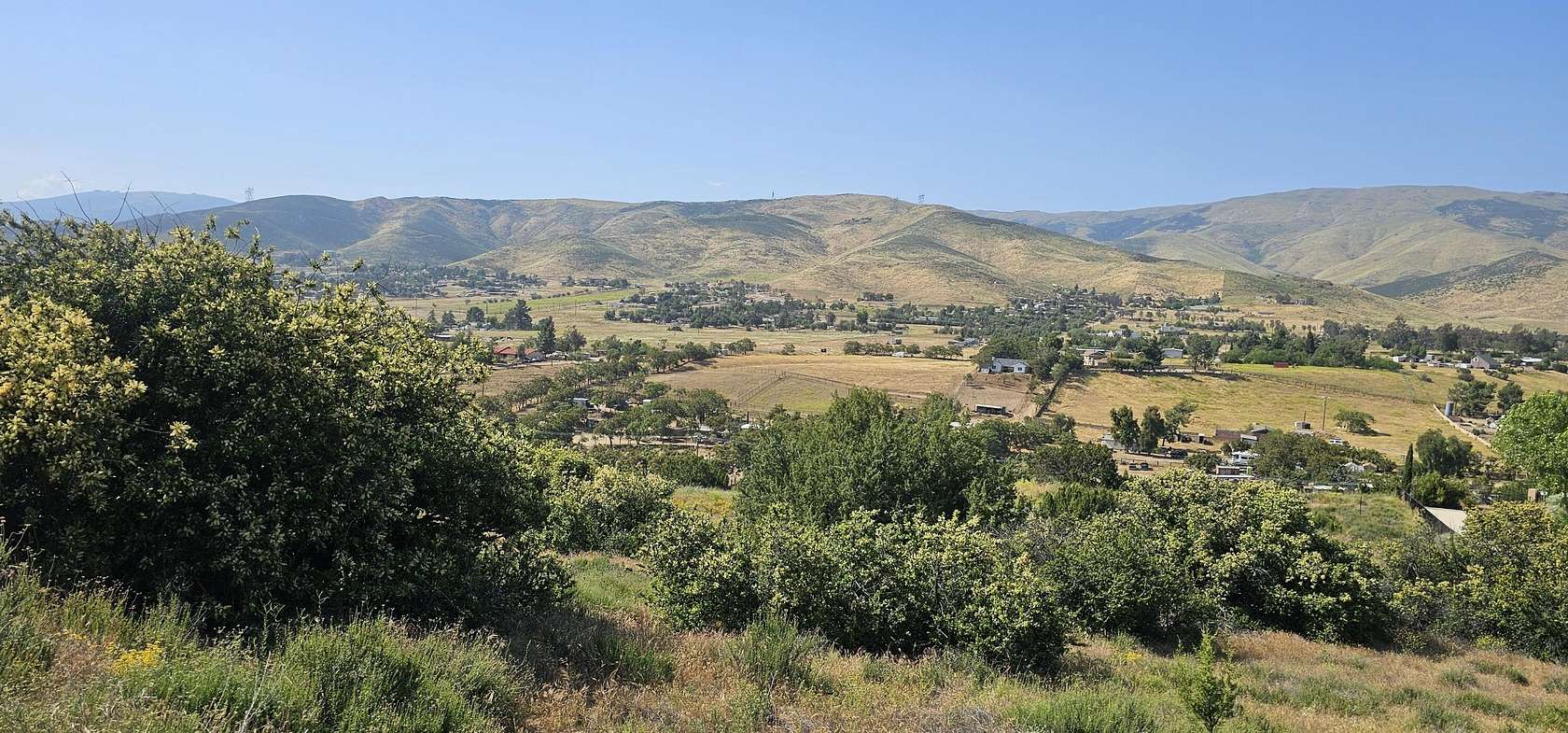 5 Acres of Residential Land for Sale in Agua Dulce, California