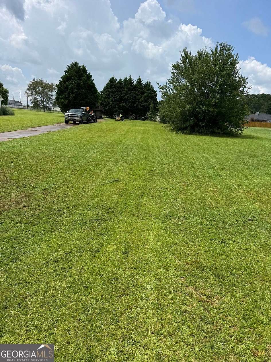 1 Acre of Residential Land for Sale in Williamson, Georgia