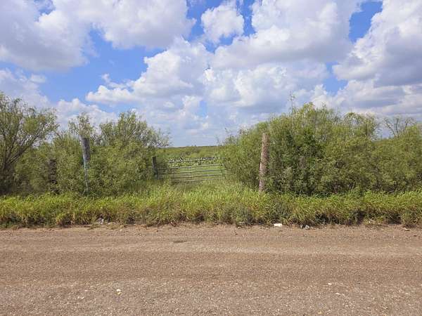 4.12 Acres of Residential Land for Sale in Laredo, Texas