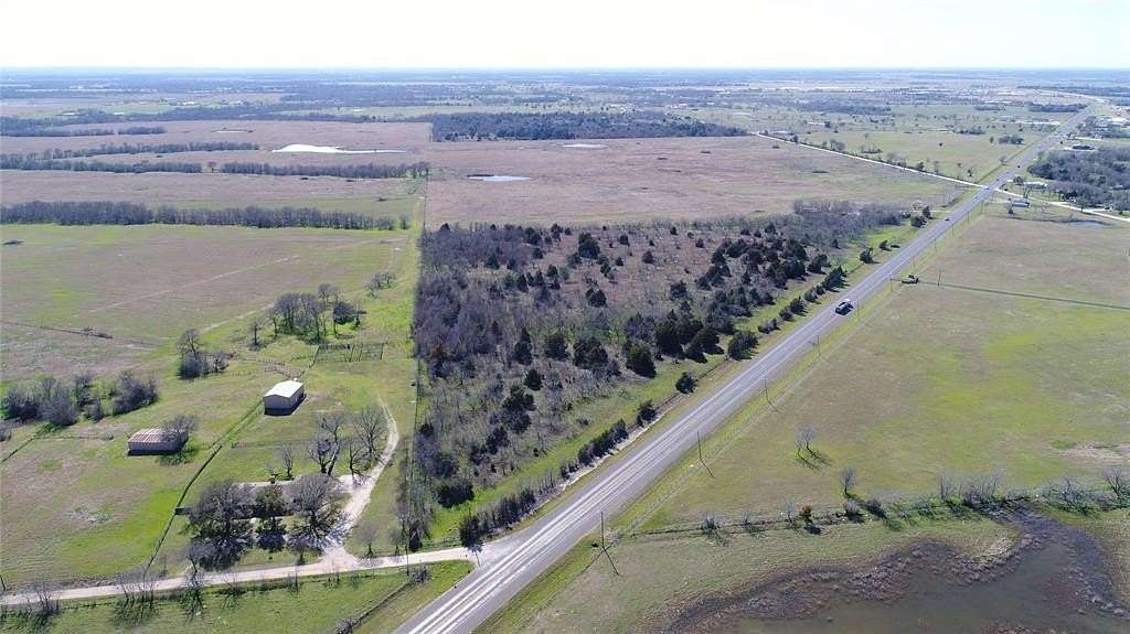 18.6 Acres of Land for Sale in Mildred, Texas