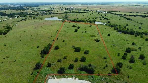 14 Acres of Land for Sale in Decatur, Texas