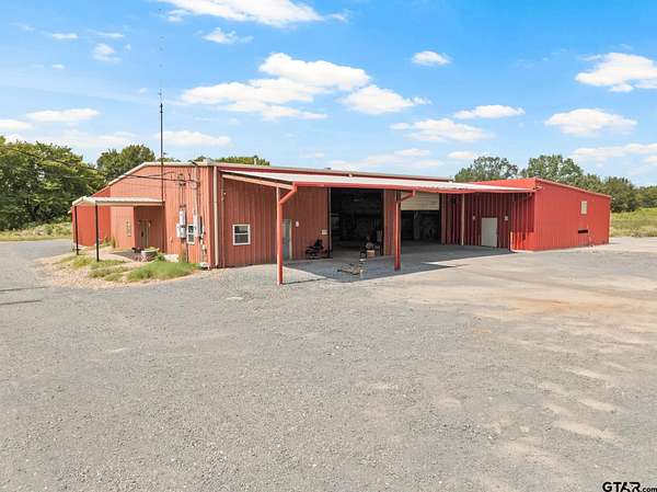 2.24 Acres of Improved Commercial Land for Sale in Mount Pleasant, Texas