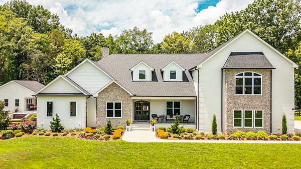 12.6 Acres of Land with Home for Sale in Gallatin, Tennessee