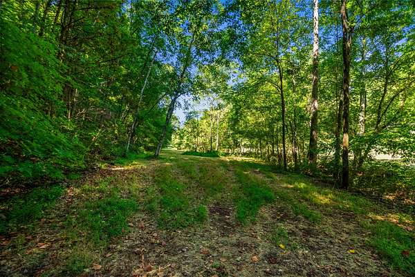 13.7 Acres of Land for Sale in Hendersonville, Tennessee