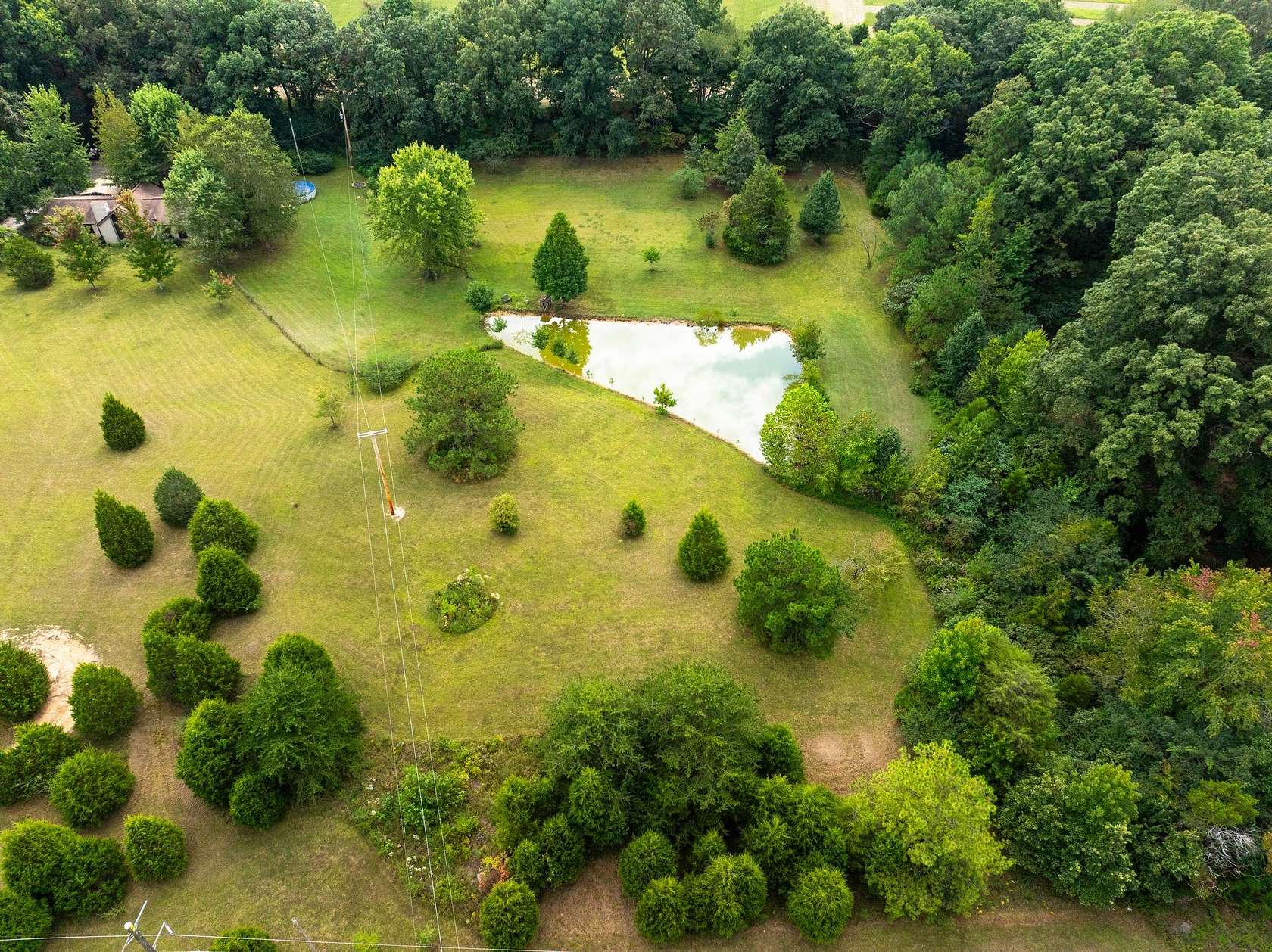 2 Acres of Residential Land for Sale in Dickson, Tennessee