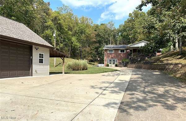 2.45 Acres of Residential Land with Home for Sale in Parkersburg, West Virginia