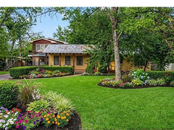 0.33 Acres of Mixed-Use Land for Sale in College Station, Texas