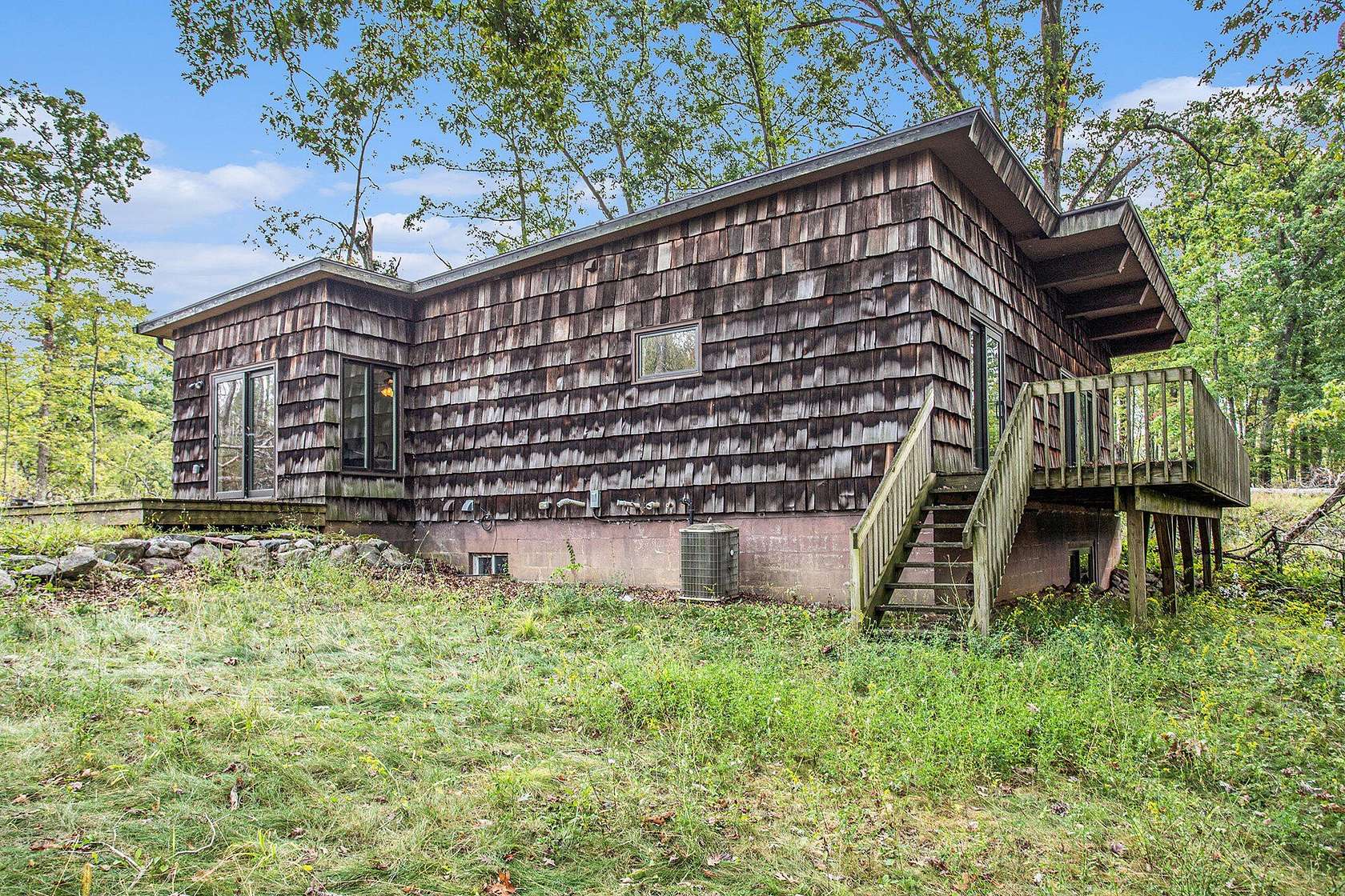 28.5 Acres of Land with Home for Sale in Battle Creek, Michigan