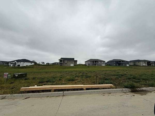 0.29 Acres of Residential Land for Sale in Dubuque, Iowa