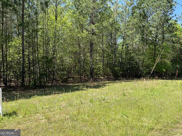 0.7 Acres of Land for Sale in Elberton, Georgia