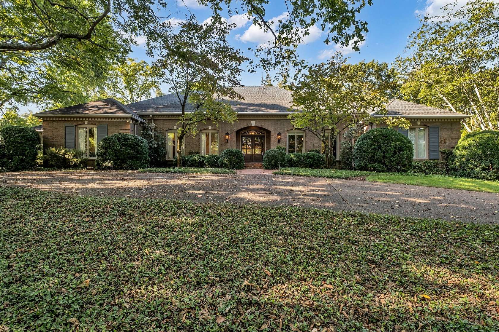 2.4 Acres of Residential Land with Home for Sale in Nashville, Tennessee