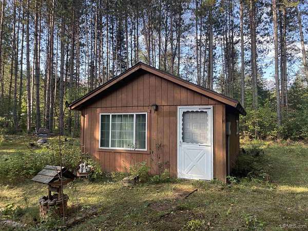 1.39 Acres of Improved Residential Land for Sale in Beecher Town, Wisconsin