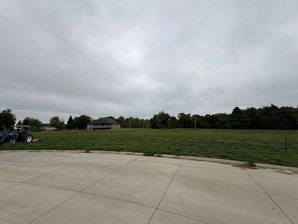 0.64 Acres of Residential Land for Sale in Dubuque, Iowa