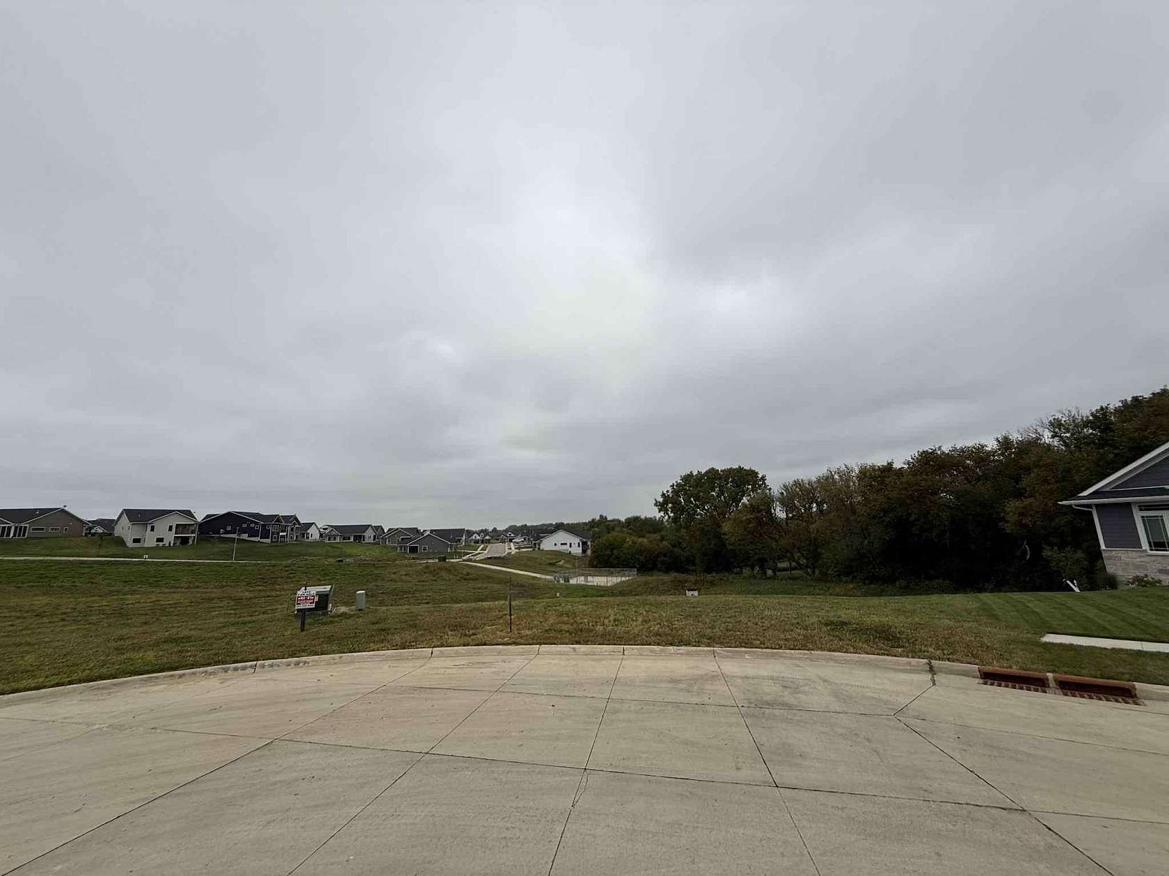 0.33 Acres of Residential Land for Sale in Dubuque, Iowa