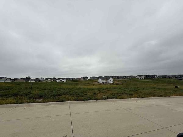 0.32 Acres of Residential Land for Sale in Dubuque, Iowa