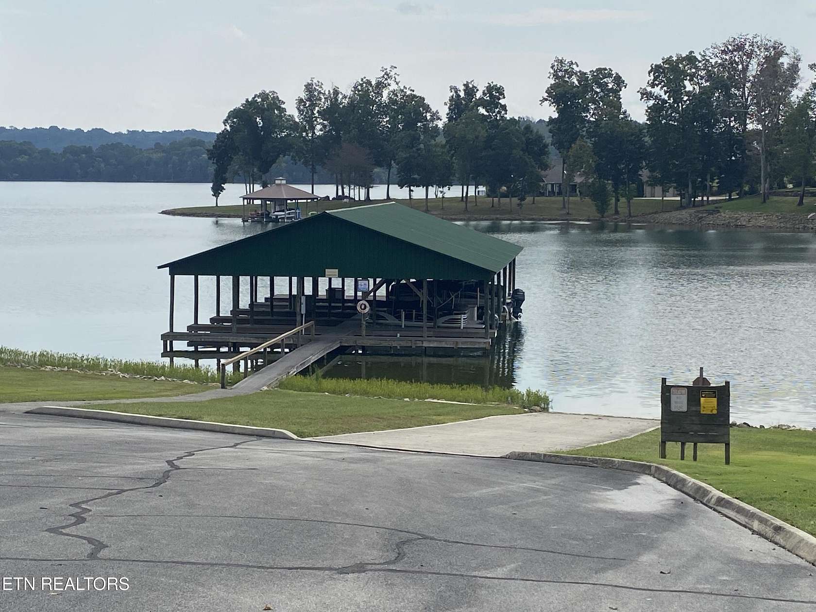 2 Acres of Residential Land for Sale in Spring City, Tennessee