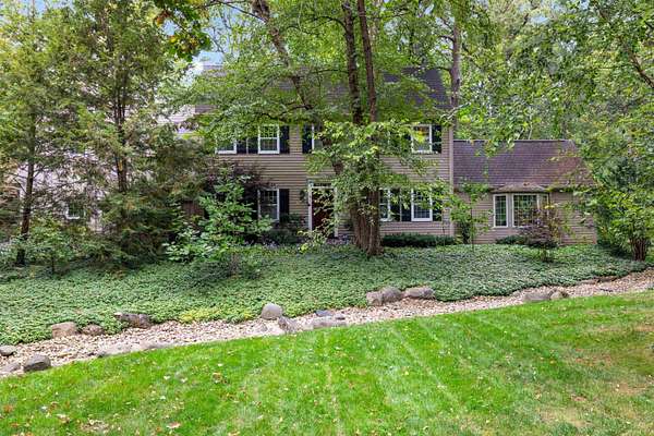 1.5 Acres of Residential Land with Home for Sale in Rockford, Illinois