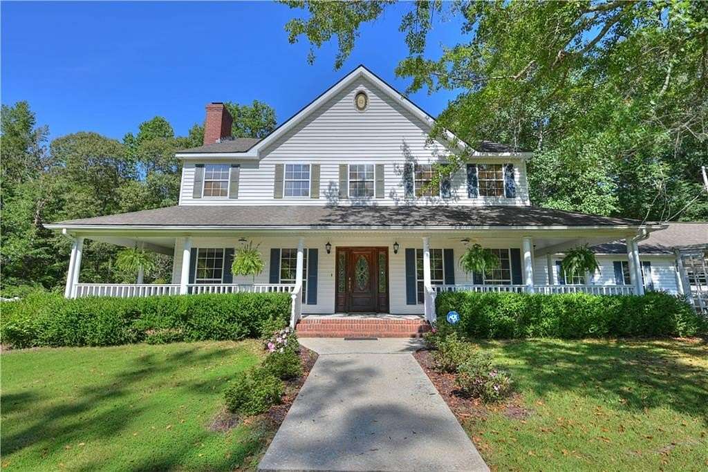 5.18 Acres of Residential Land with Home for Sale in Opelika, Alabama