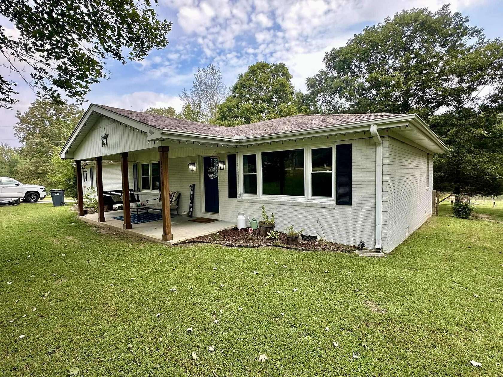 2 Acres of Residential Land with Home for Sale in Florence, Alabama