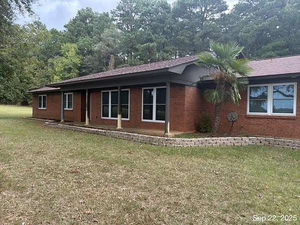 2.8 Acres of Residential Land with Home for Sale in Hope, Arkansas