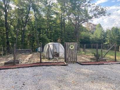 5.5 Acres of Residential Land for Sale in Crossville, Tennessee