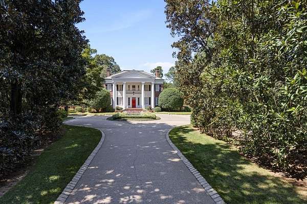 12.5 Acres of Land with Home for Sale in Atlanta, Georgia