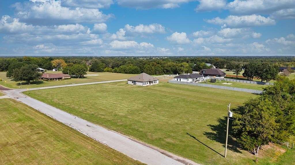1 Acre of Residential Land for Sale in Gun Barrel City, Texas