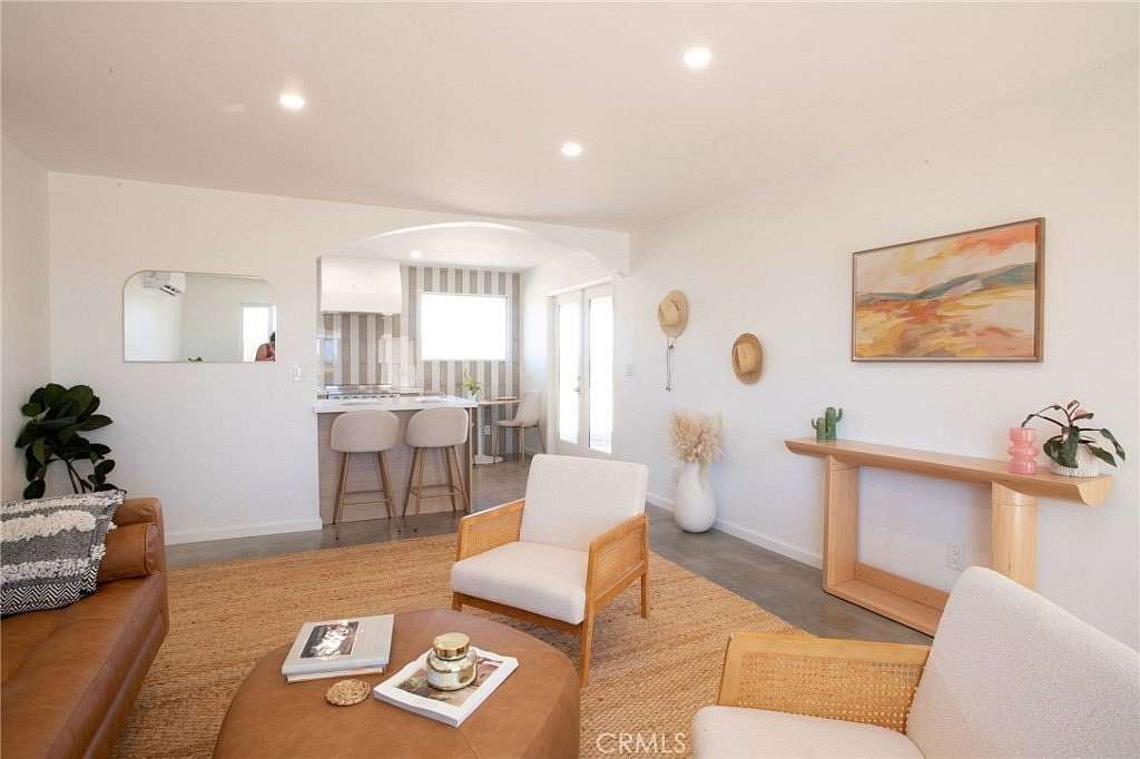 5 Acres of Residential Land with Home for Sale in Landers, California