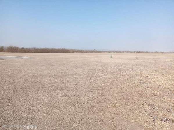 2.5 Acres of Land for Sale in Rosamond, California